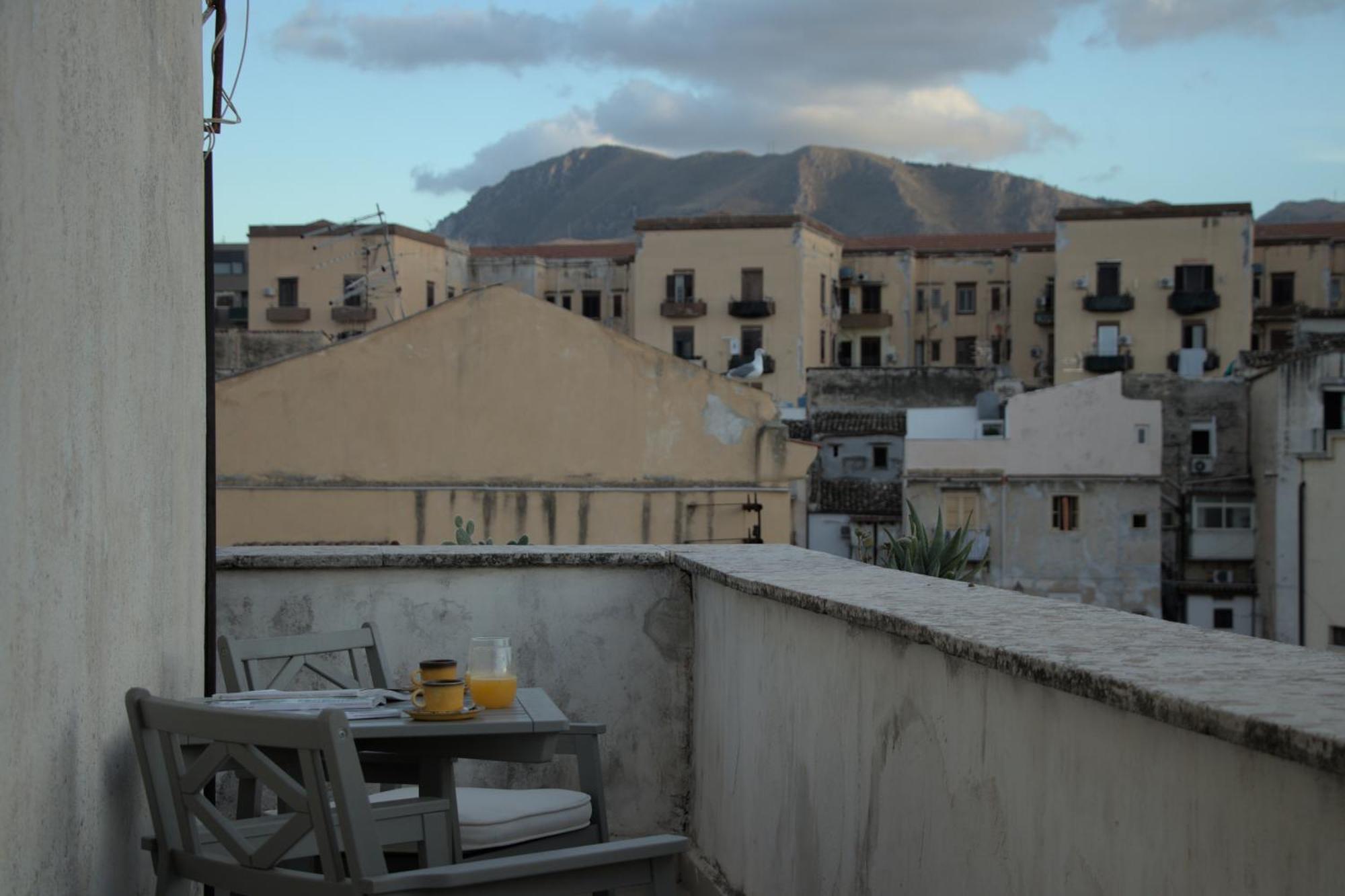 In Central With Rooftop Terrace * Palermo